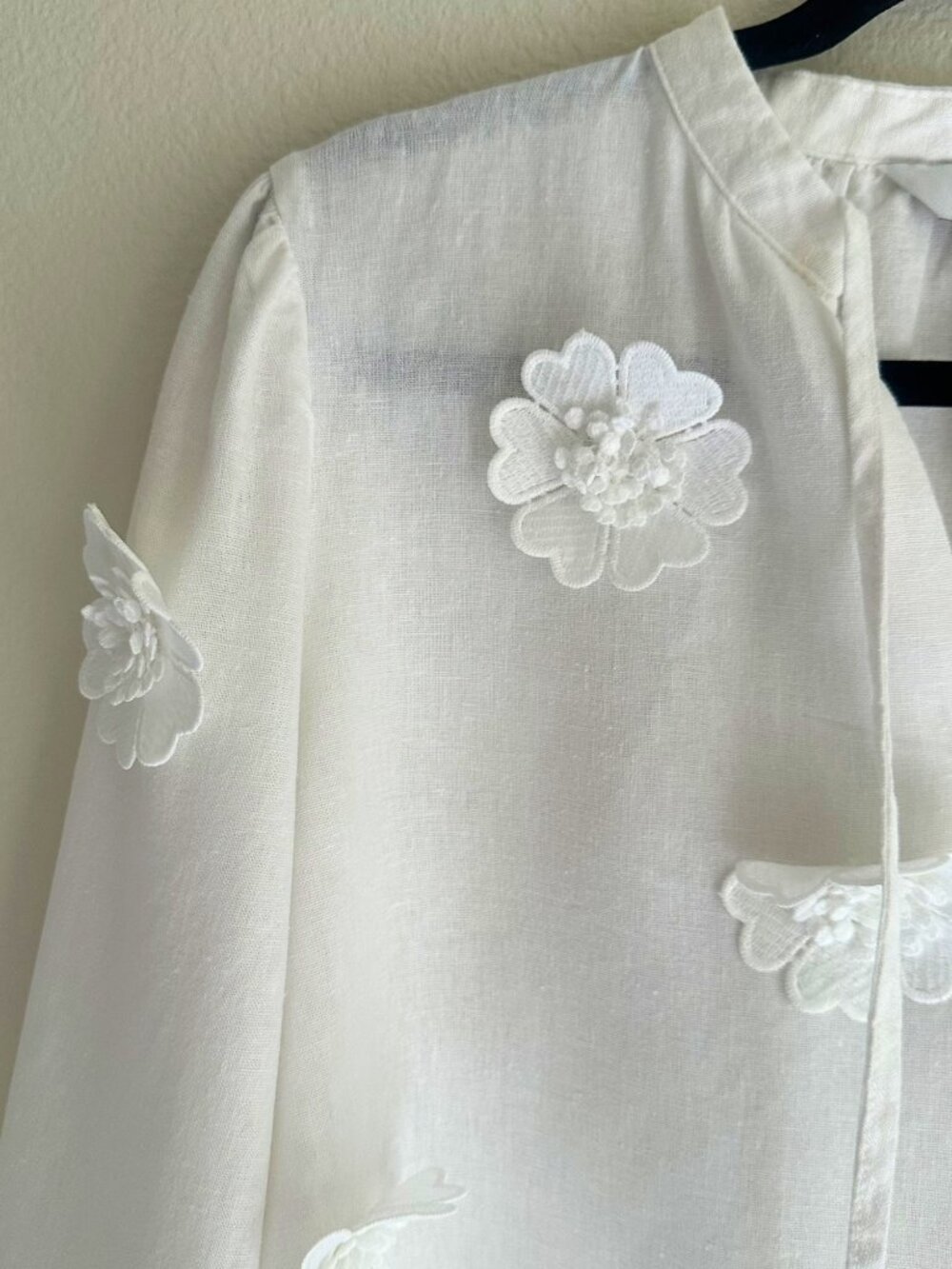 White Linen Blend Floral Appliqué Blouse Boho Tie Neck Top Medium